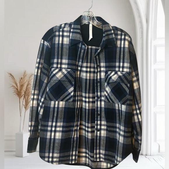 The Group Babaton cozy blue and white button up flannel top size Small - Picture 1 of 7